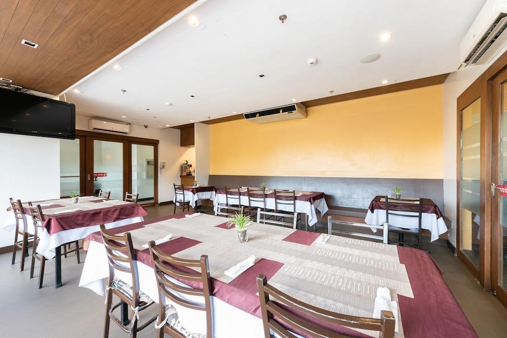 סן פדרו מקאטי West Makati Hotel מראה חיצוני תמונה